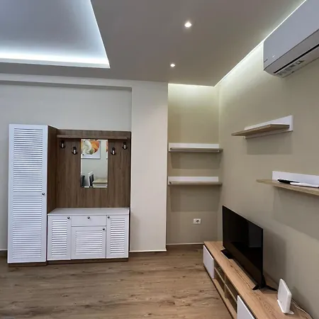 Condor Center Luxury * 티라나