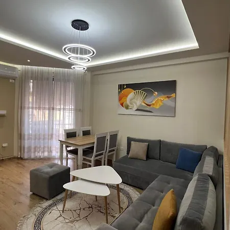 Condor Center Luxury 아파트