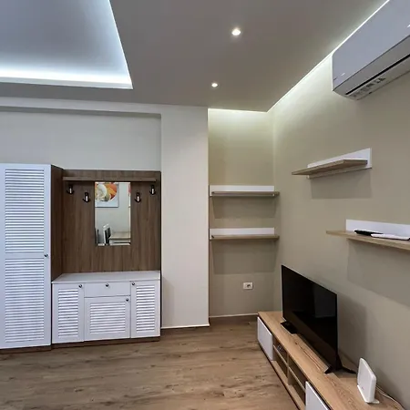Condor Center Luxury Апартаменты Тирана